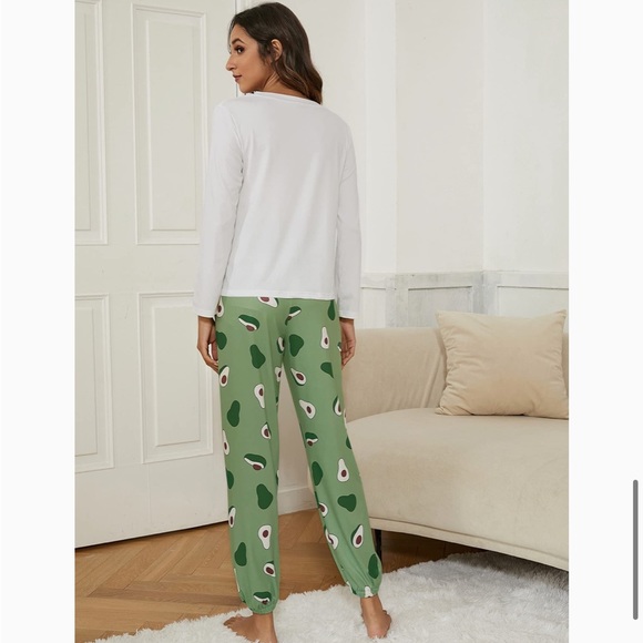 •AMAZON•NWB WOMENS PAJAMAS MATCHING SET AVOCADO PRINT SIZE MEDIUM - Picture 2 of 7